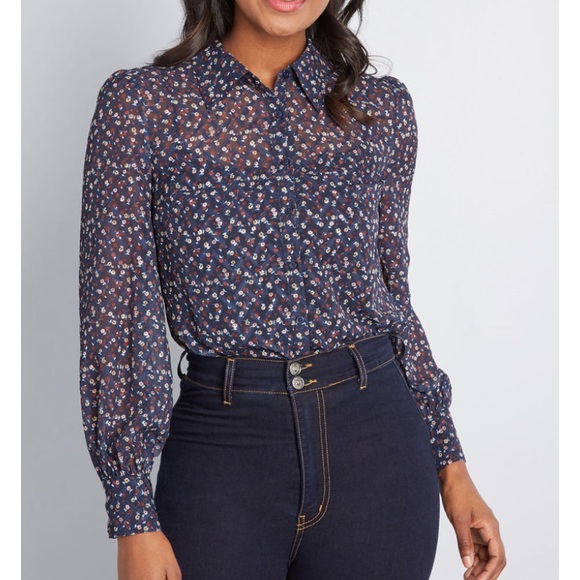 Modcloth Tops - ModCloth sheer button-down blouse